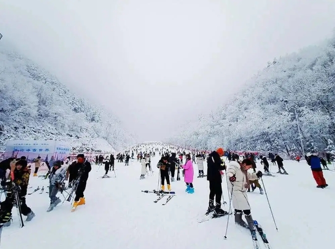 咸阳雁岭冰雪公园