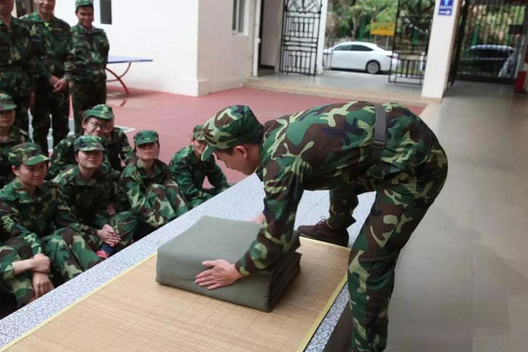 西安率然军训服务又什么优势？